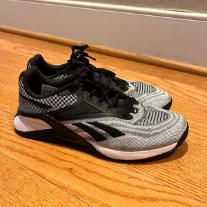 Reebok women’s Nano X-2 sneakers - like new!